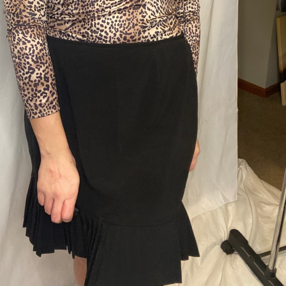 Black pleated skirt